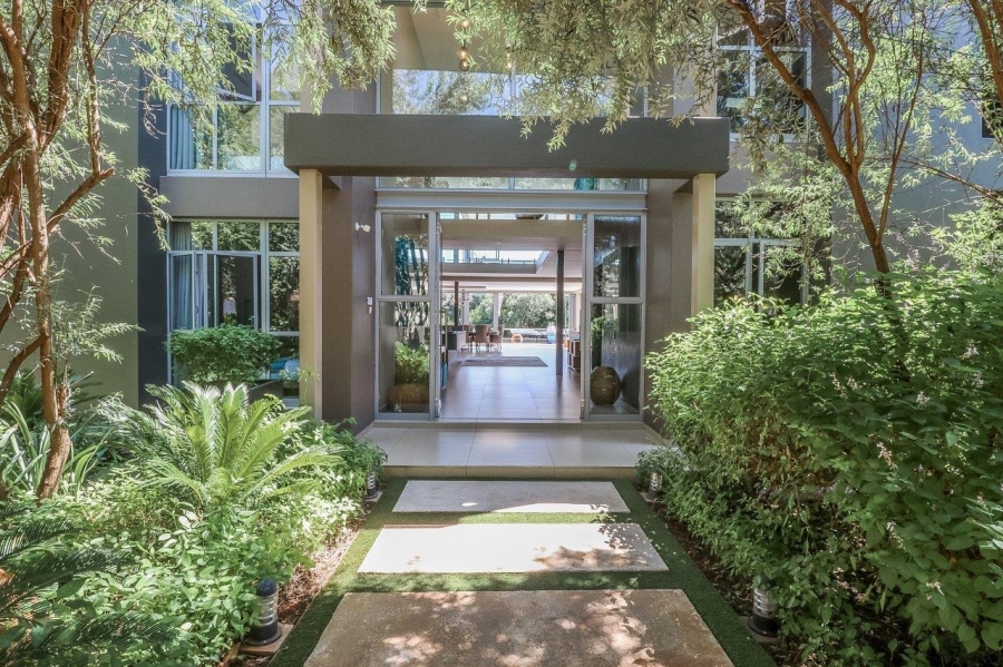 6 Bedroom Property for Sale in The Islands Estates North West